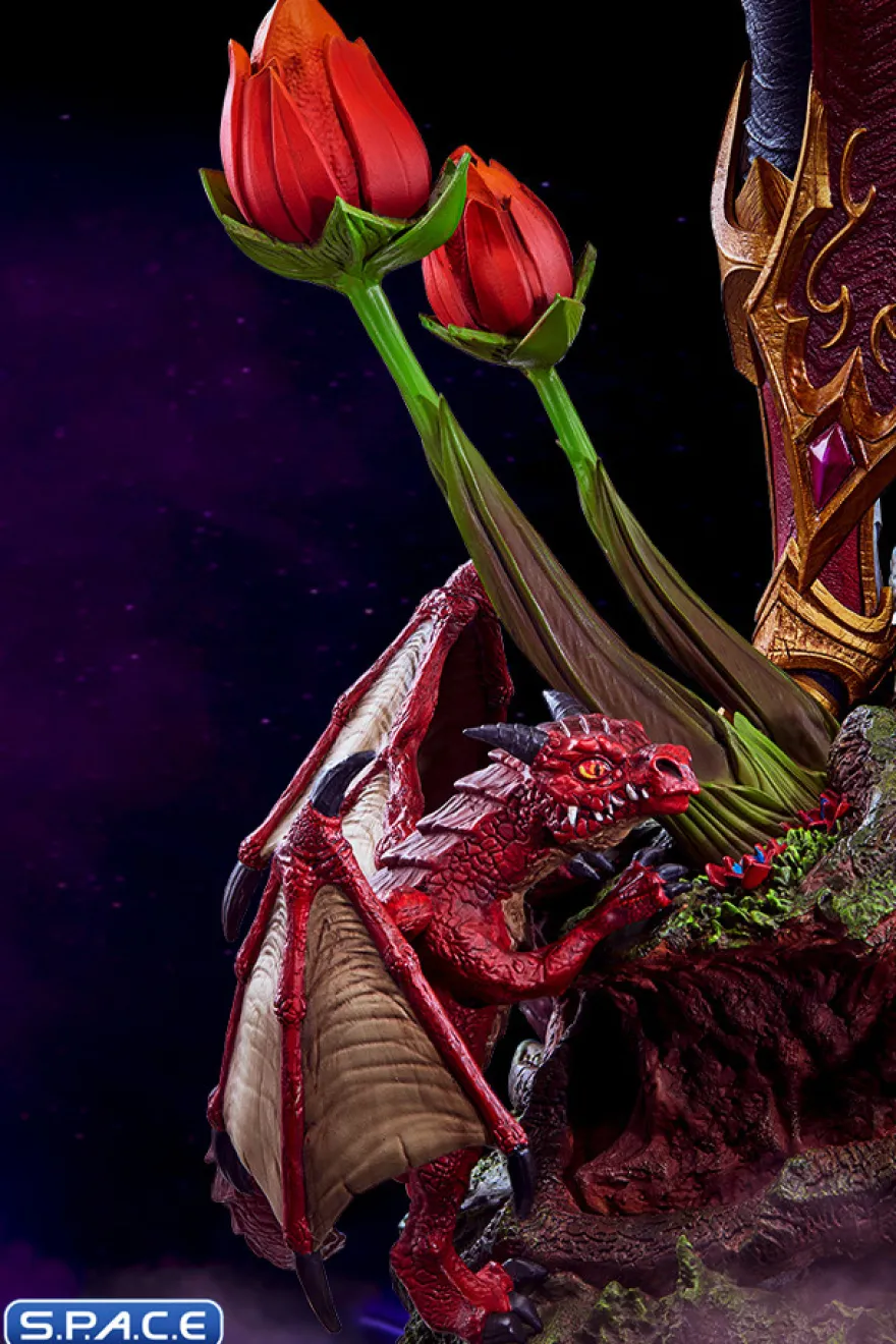 Alexstrasza Statue