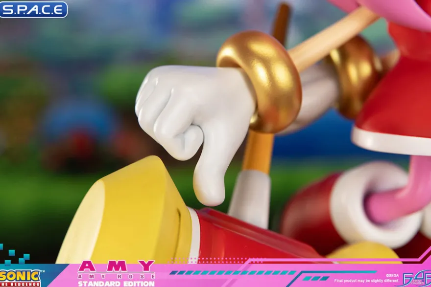 Amy Statue