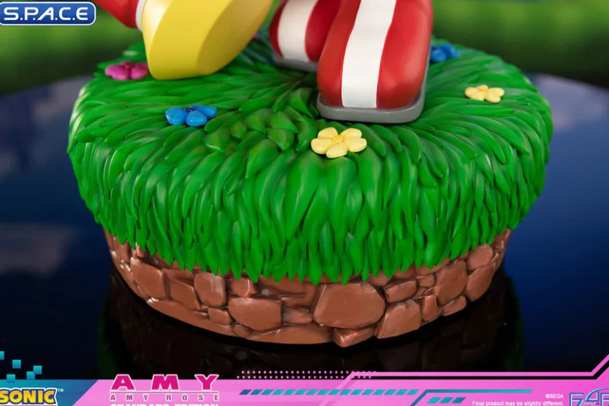 Amy Statue