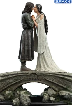 Aragorn and Arwen Mini-Statue
