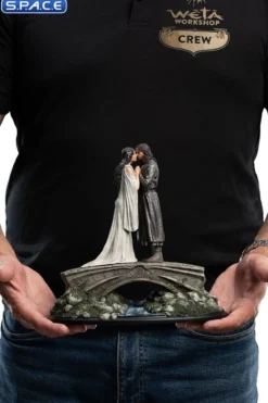 Aragorn and Arwen Mini-Statue