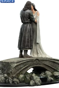 Aragorn and Arwen Mini-Statue