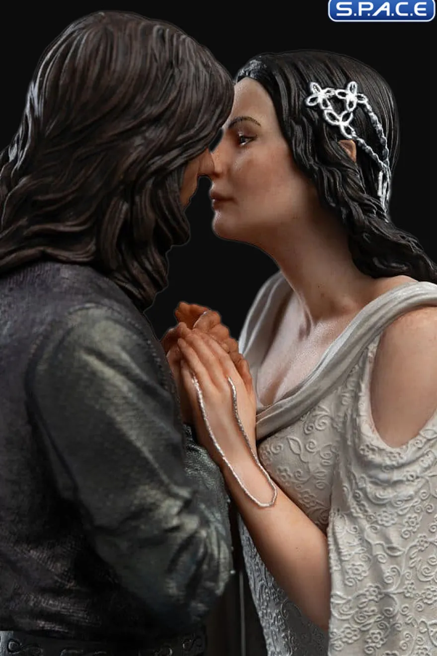 Aragorn and Arwen Mini-Statue
