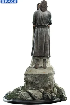 Aragorn and Arwen Mini-Statue