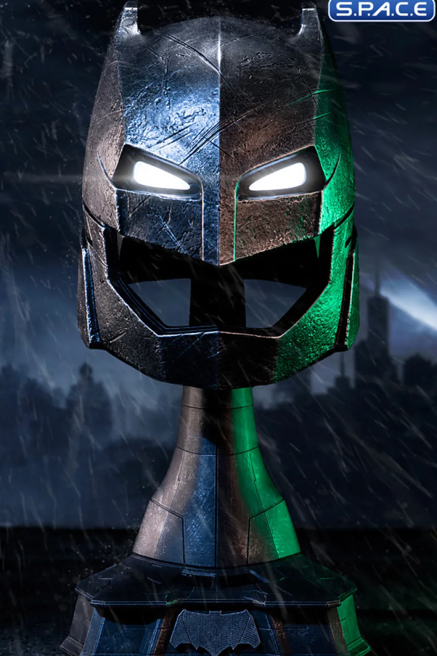 1:1 Armored Batman Helmet Life-Size Replica