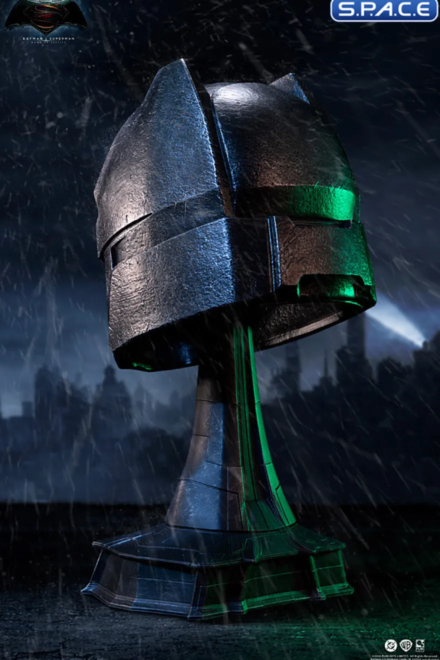 1:1 Armored Batman Helmet Life-Size Replica