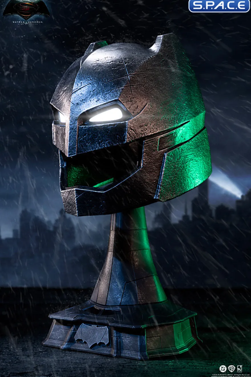 1:1 Armored Batman Helmet Life-Size Replica
