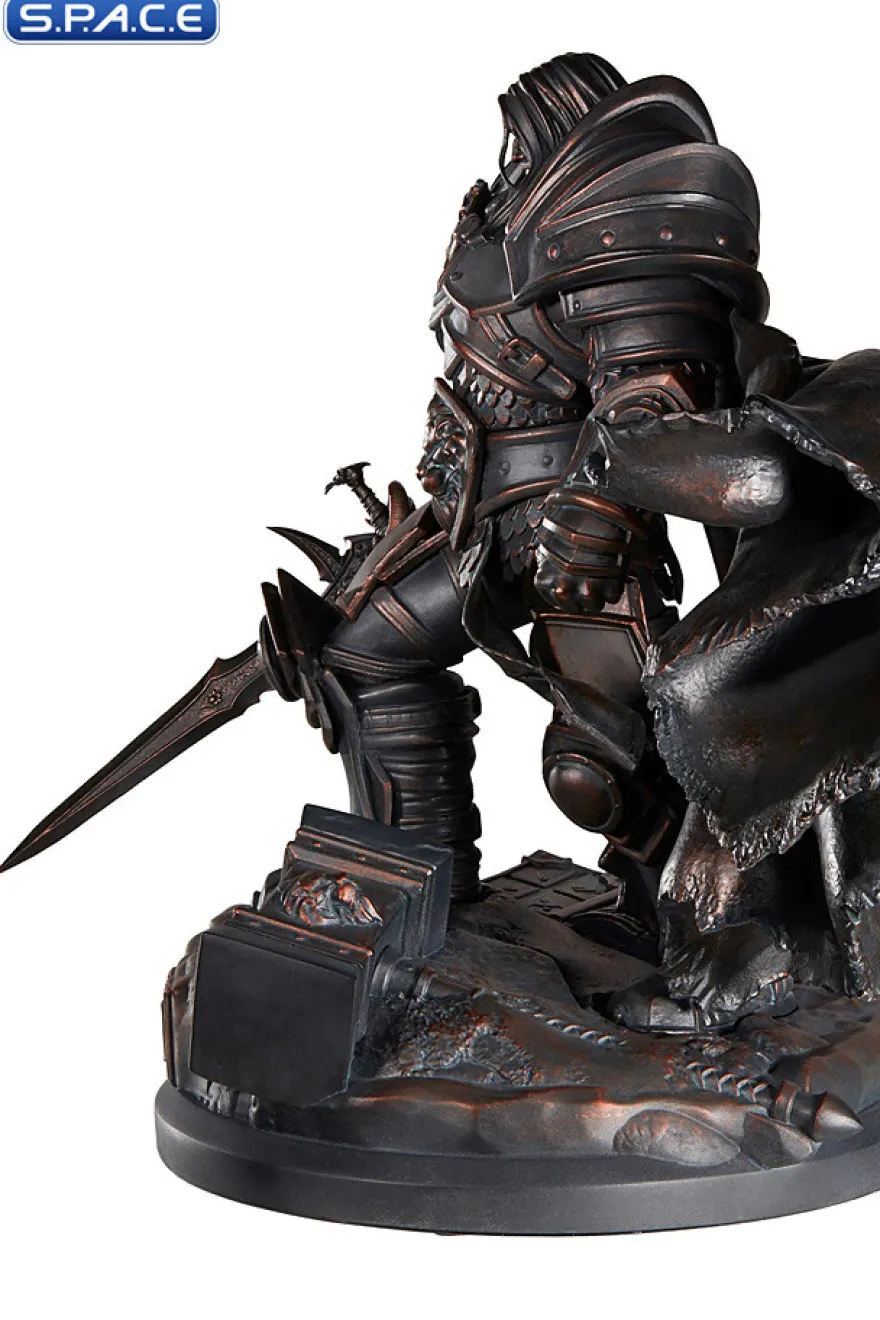Arthas Statue