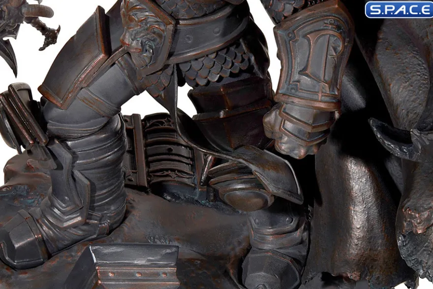 Arthas Statue