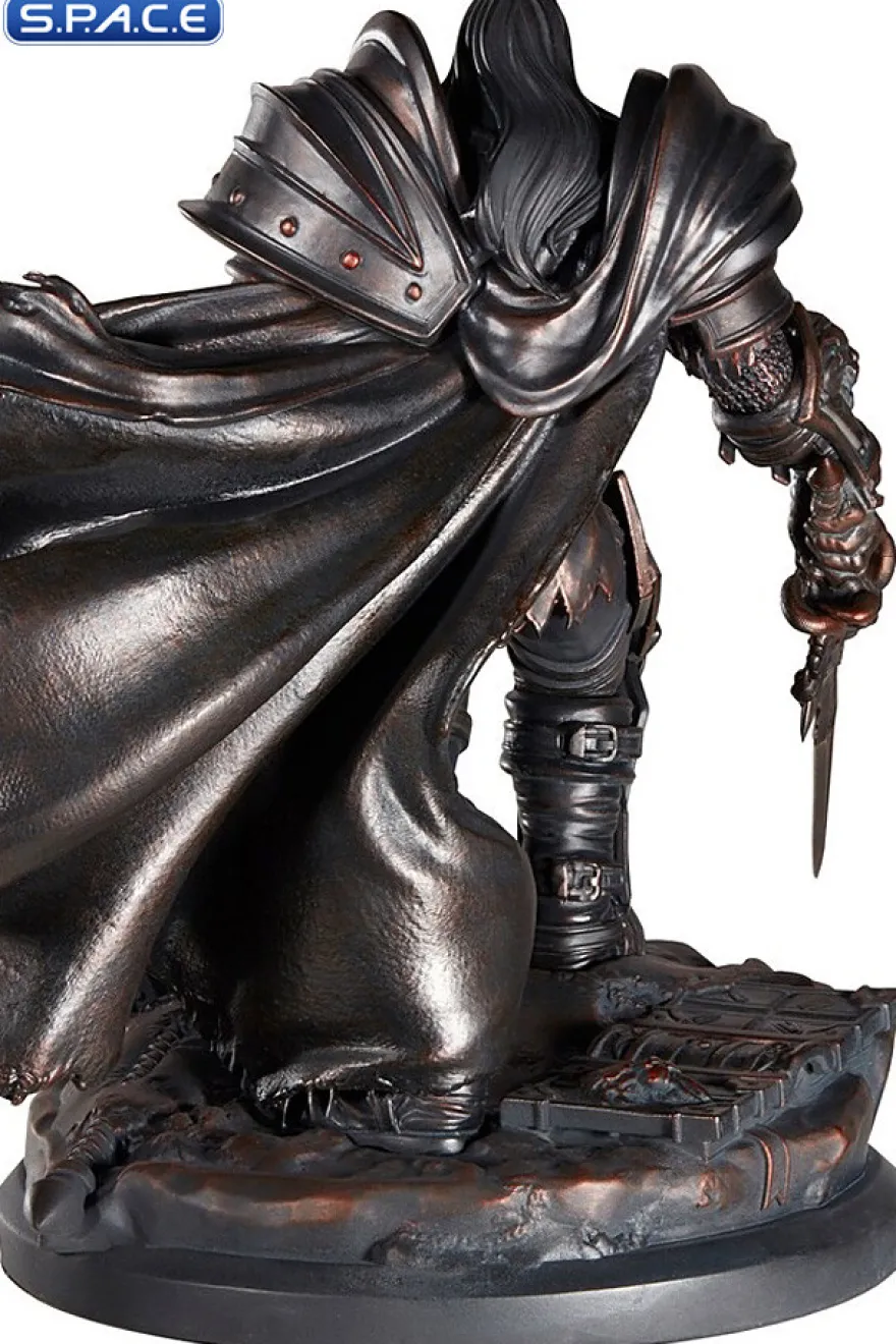 Arthas Statue