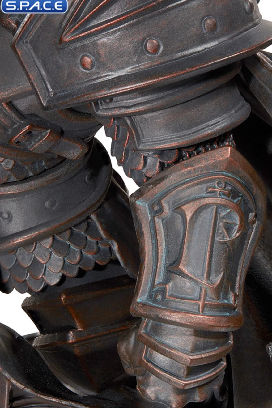 Arthas Statue