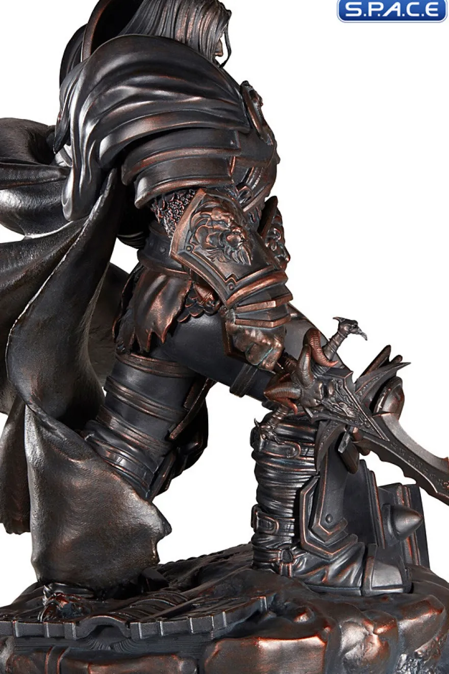 Arthas Statue