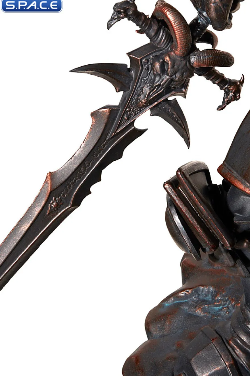 Arthas Statue