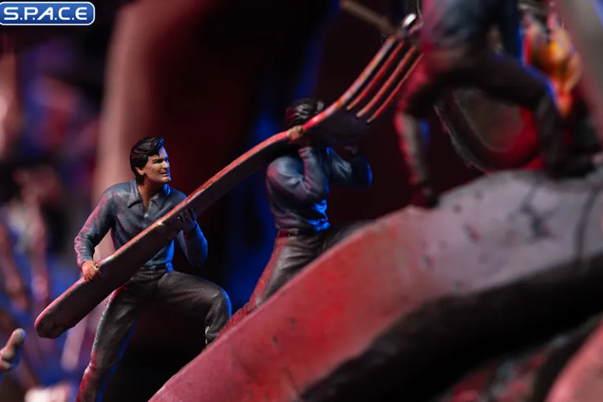 Ash Plus Format Statue