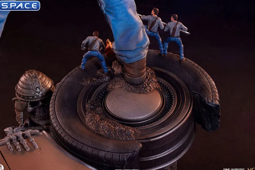 Ash Statue