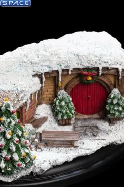 35 Bagshot Row Hobbit Hole