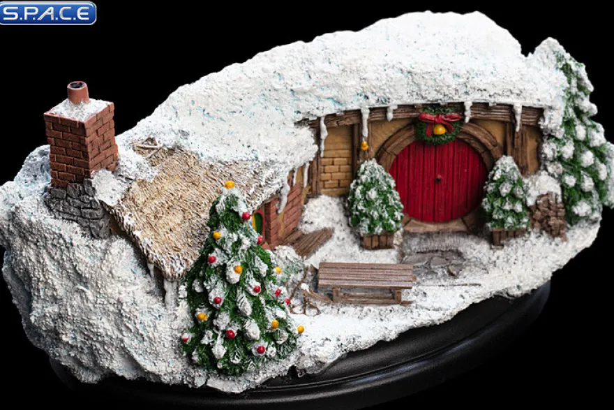 35 Bagshot Row Hobbit Hole