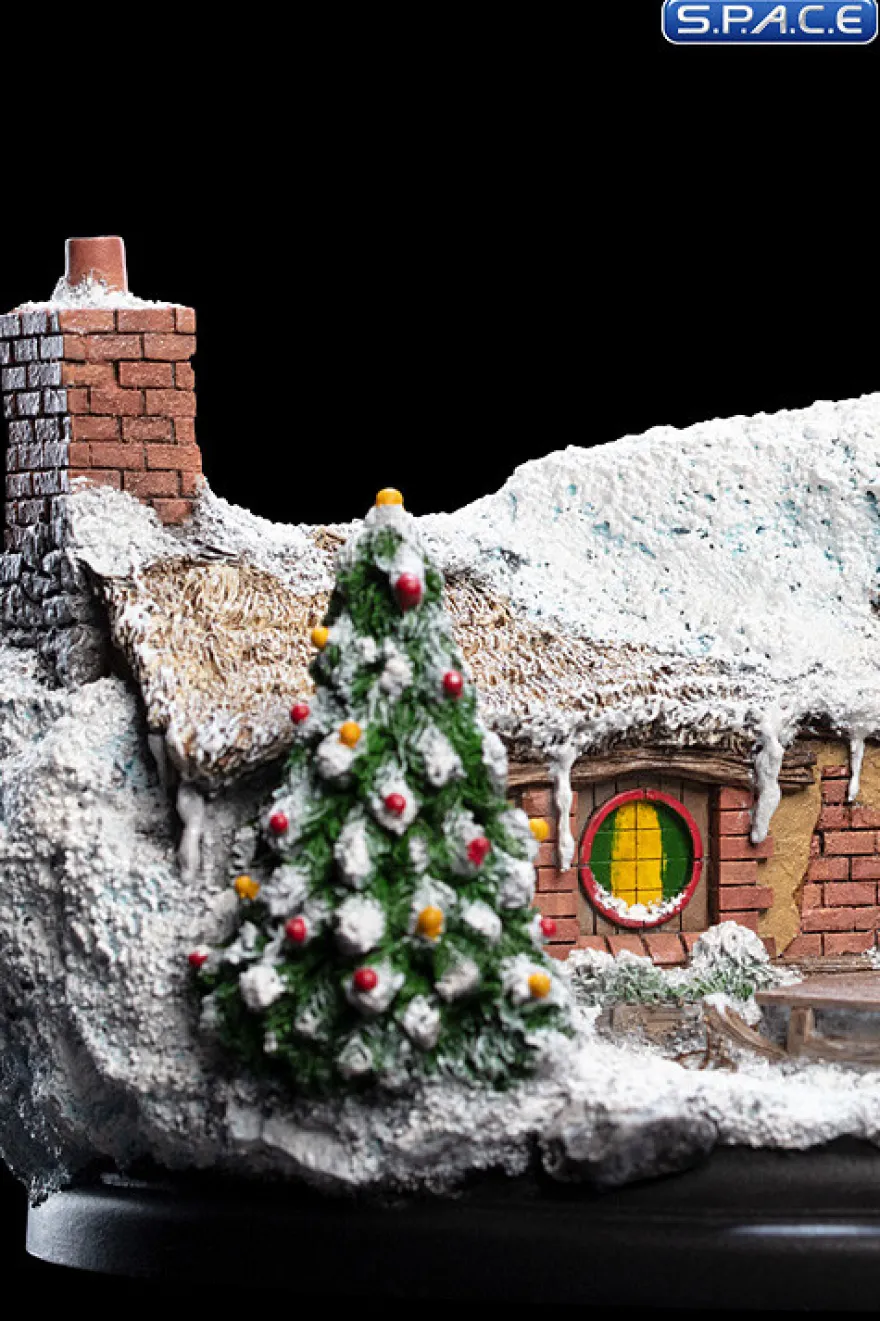 35 Bagshot Row Hobbit Hole