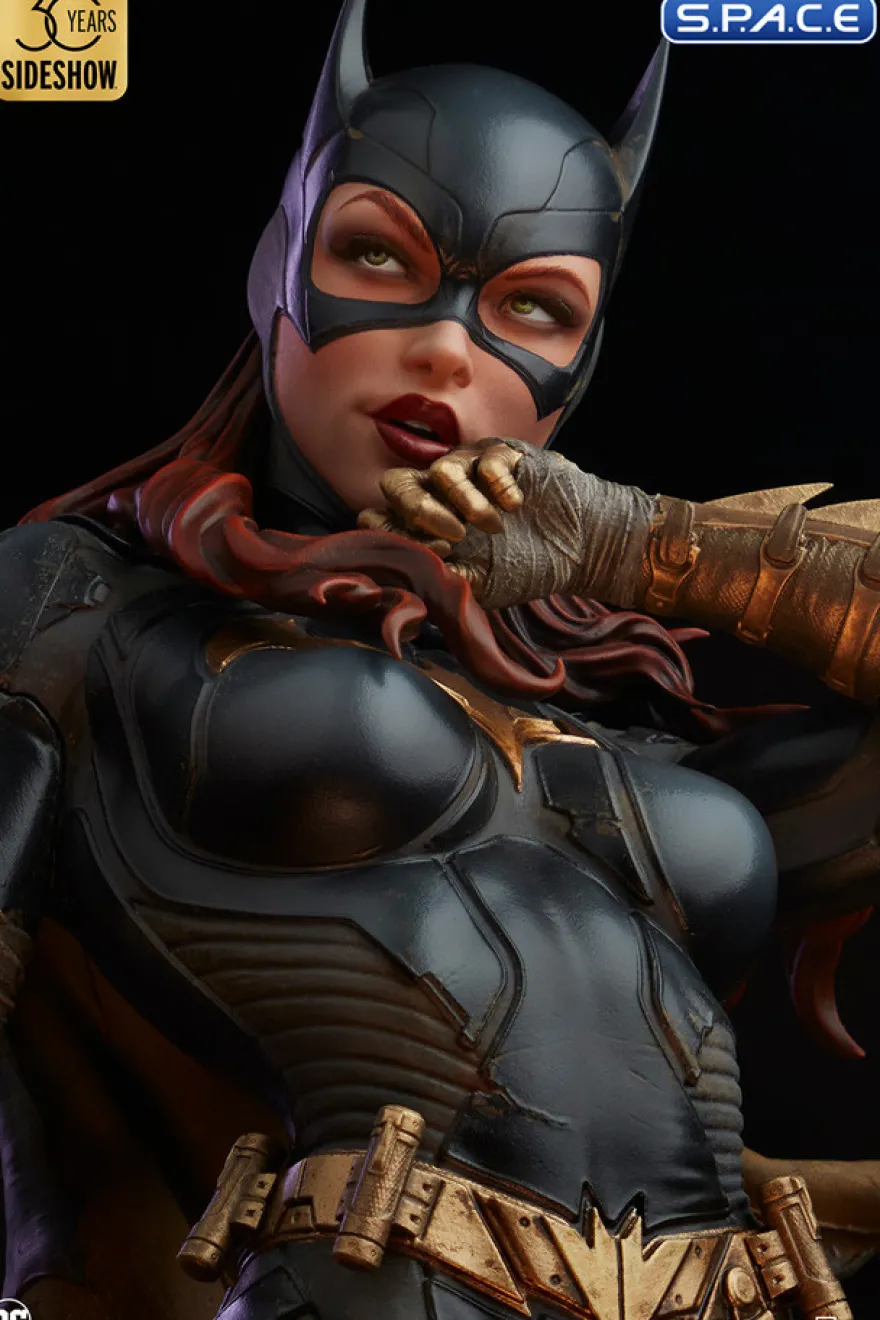 Batgirl Premium Format Figure