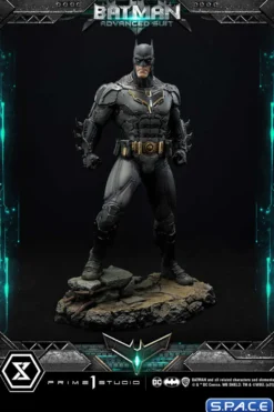 Batman Advanced Suit by Josh Nizzi Ultimate Museum Masterline Statue