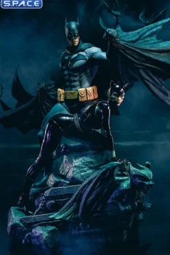 Batman & Catwoman Reunion Statue