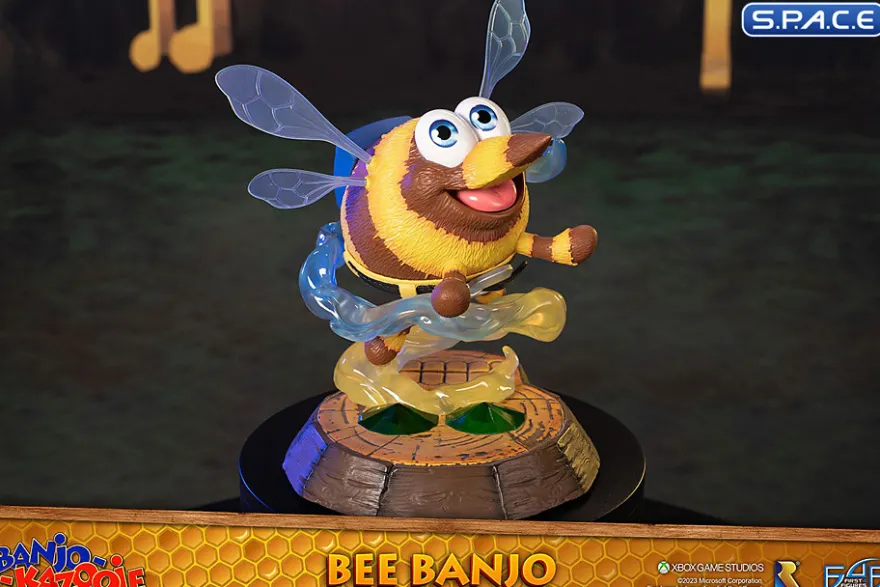 Bee Banjo Statue