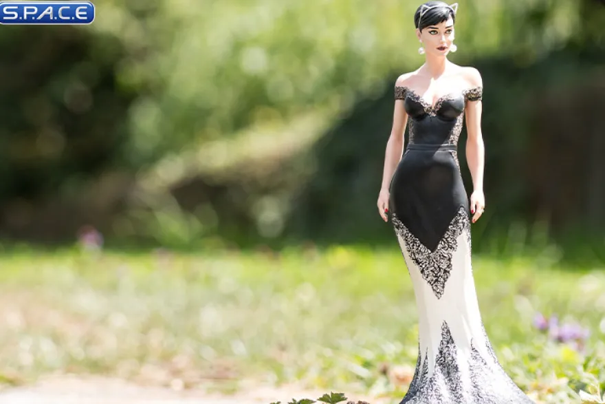 Catwoman Wedding Dress Statue