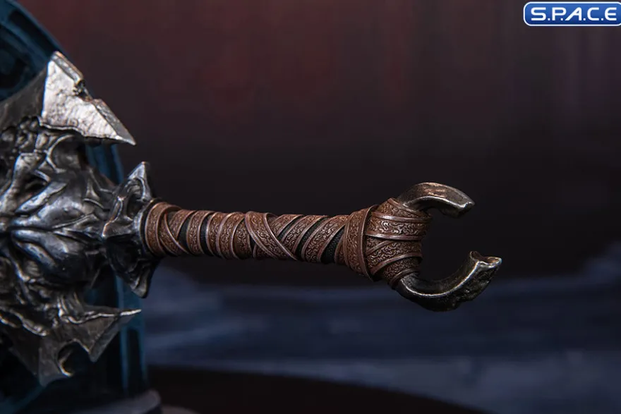 Chaoseater Bookends