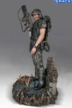Corporal Dwayne Hicks Statue