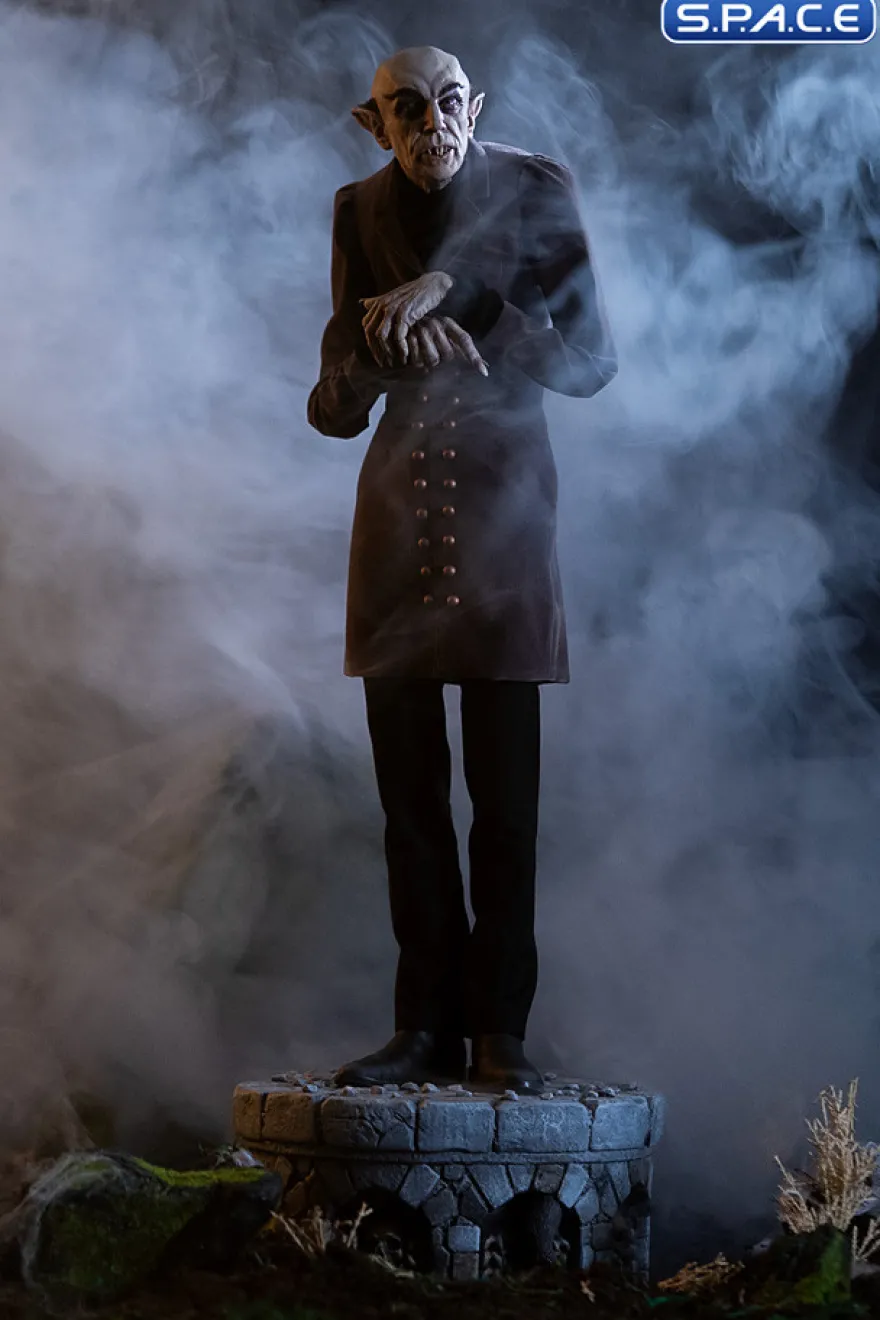 Count Orlok Plus Format Statue