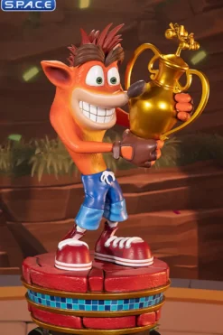Crash »Winner« Statue