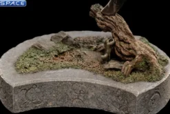 Deet the Gelfling Statue
