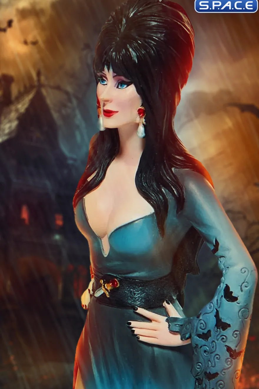 Elvira »Couture de Force« Statue