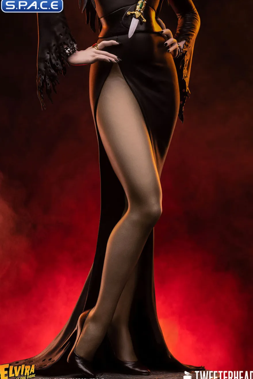 Elvira Maquette