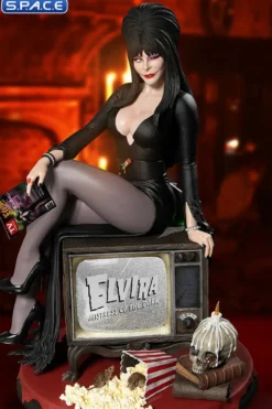 Elvira Static-6 Statue