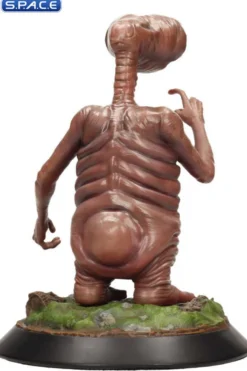 E.T. Statue