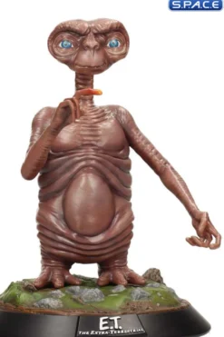 E.T. Statue