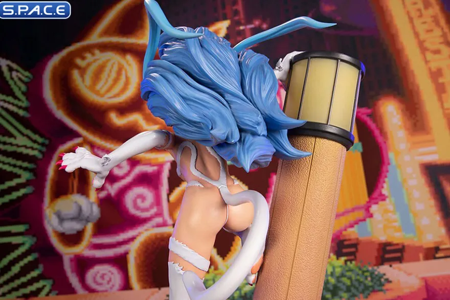 Felicia Statue