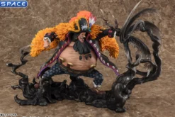 FiguartsZERO Super Fierce Battle Marshall D. Teach »Kurouzu«