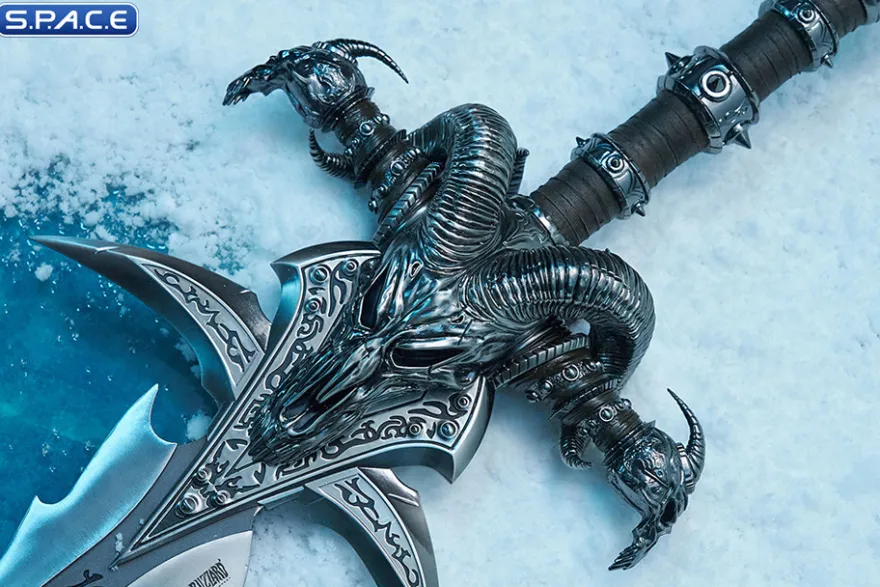 1:1 Frostmourne Sword Life-Size Replica