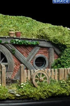 24 Gandalf's Cutting Hobbit Hole