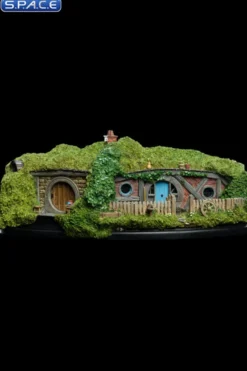 24 Gandalf's Cutting Hobbit Hole