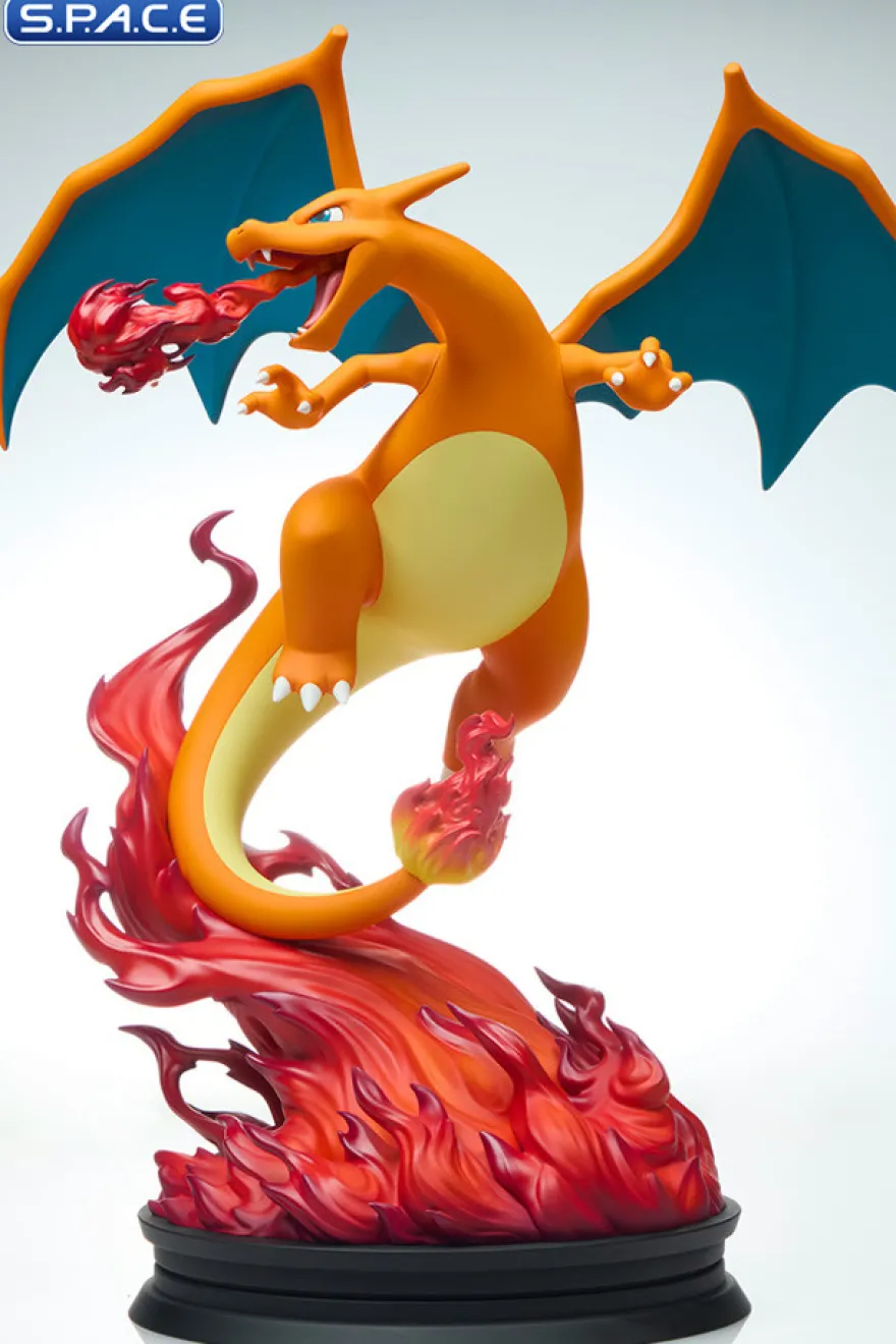 Glurak Statue