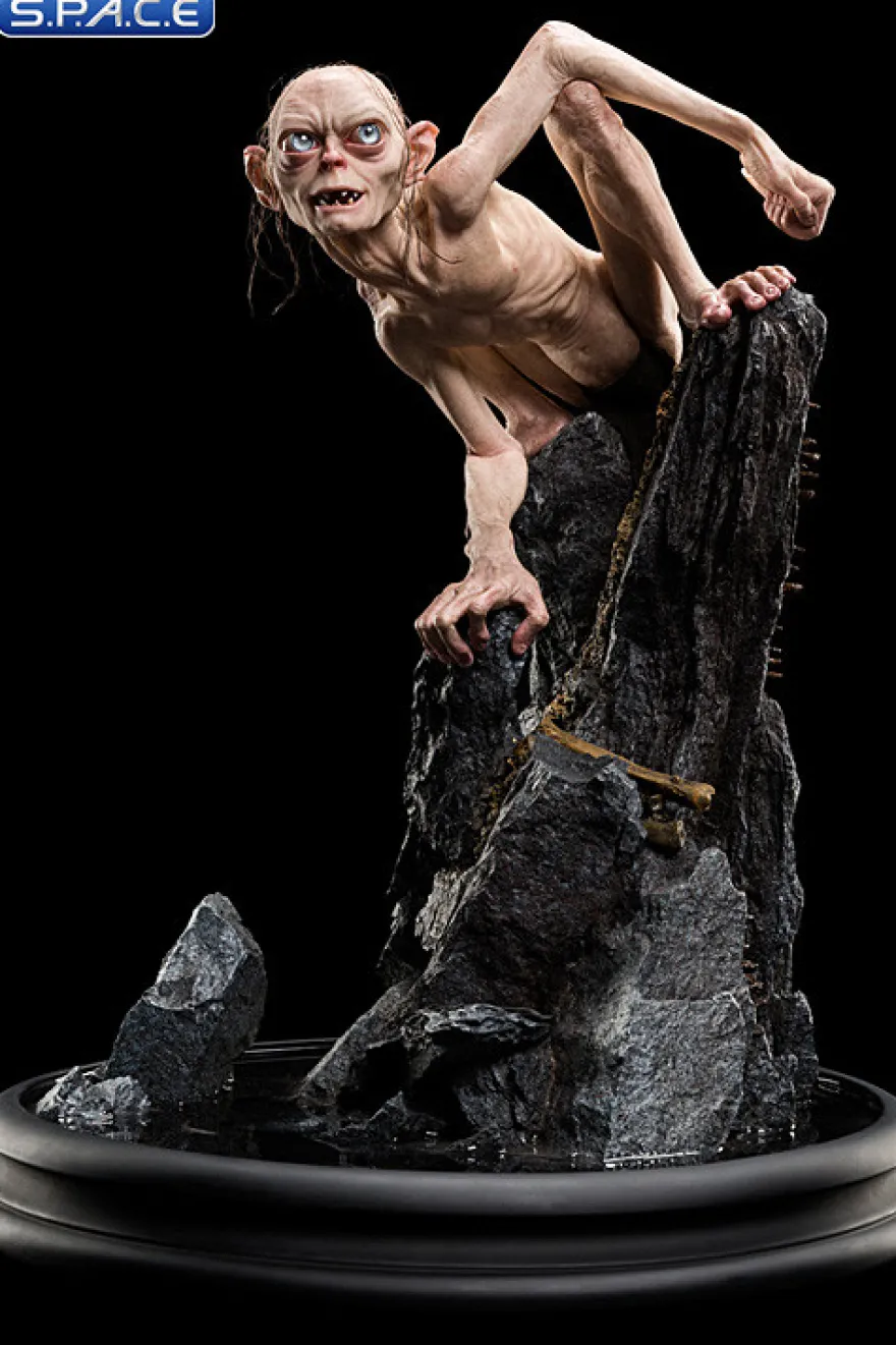 Gollum Masters Collection Statue