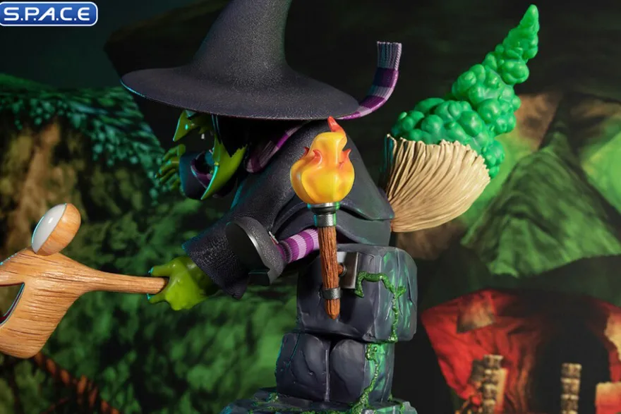 Gruntilda Statue