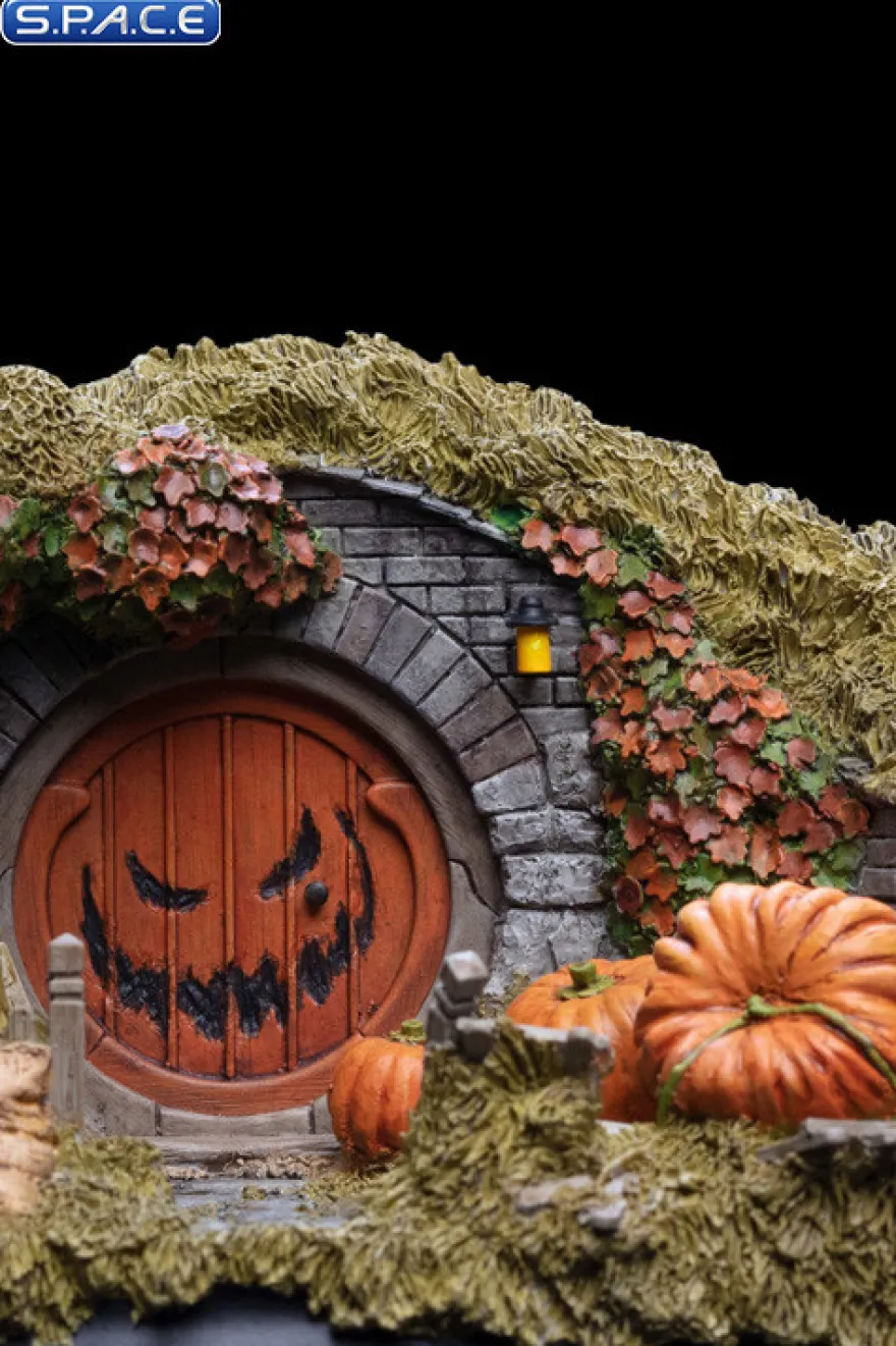 16 Hill Lane Hobbit Hole
