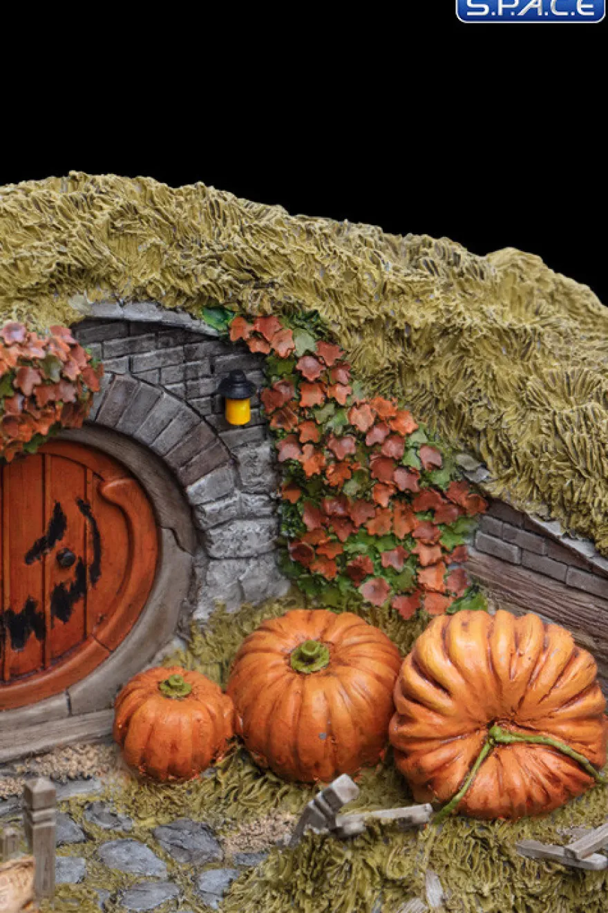 16 Hill Lane Hobbit Hole