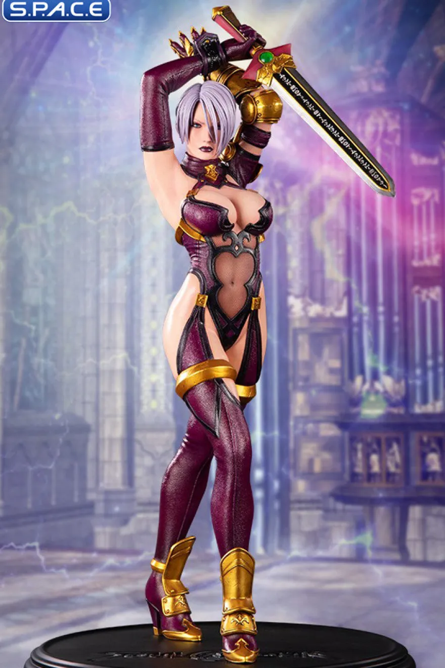Ivy Statue