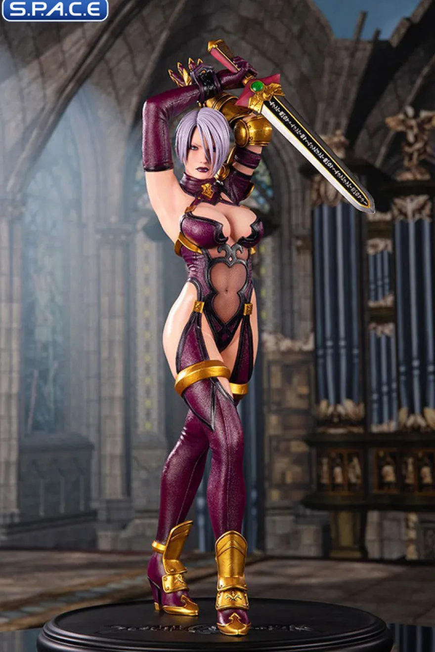 Ivy Statue