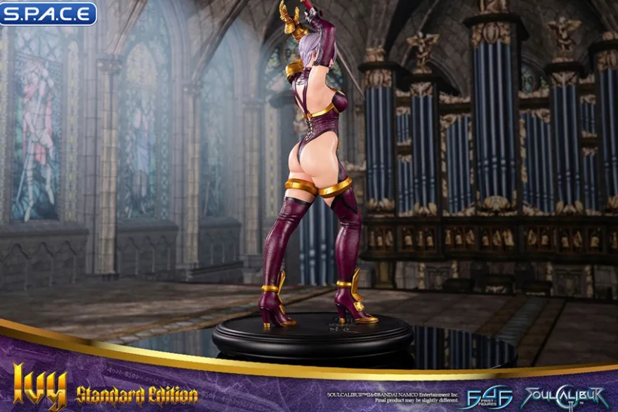 Ivy Statue